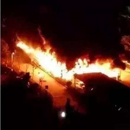 廣西南寧市小區(qū)電動(dòng)車無故自燃，殃及周邊數(shù)百車輛，誰能擔(dān)責(zé)？